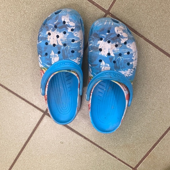 CROCS Shoes - CROCS Blue Floral Clog with Adjustable Heel Strap